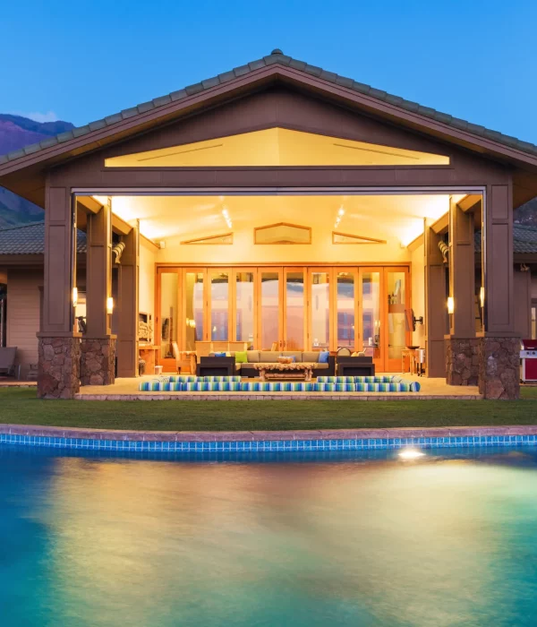 luxury-home-with-swimming-pool-2021-08-26-17-04-57-utc copy